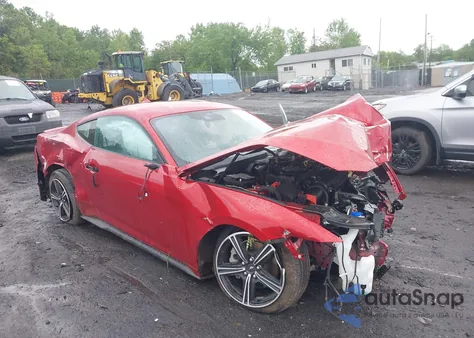 2024 Ford Mustang Ecoboost Premium Fastback z USA, uszkodzony, nr VIN 1FA6P8TH1R5137895